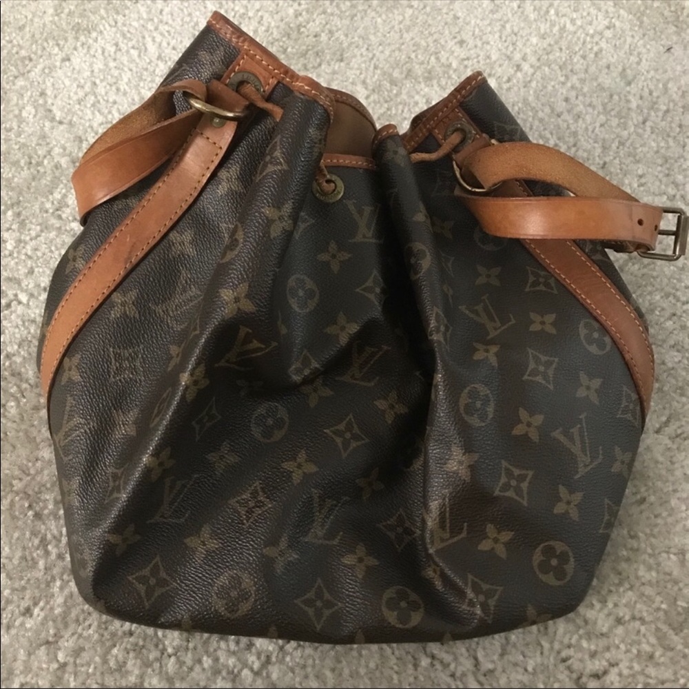 Louis Vuitton A2 863 Vintage Large Noe Monogram